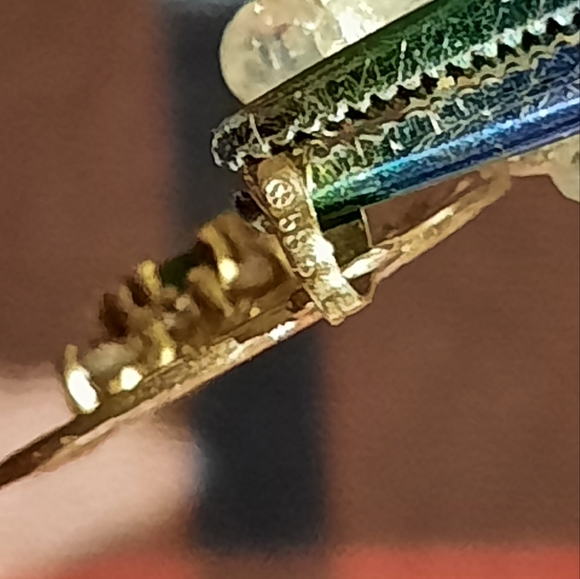 GENUINE SOLID 14K YELLOW GOLD AUTHENTIC EMERALD  & WHT TOPAZ CLADDAGH PENDANT - Picture 4 of 8